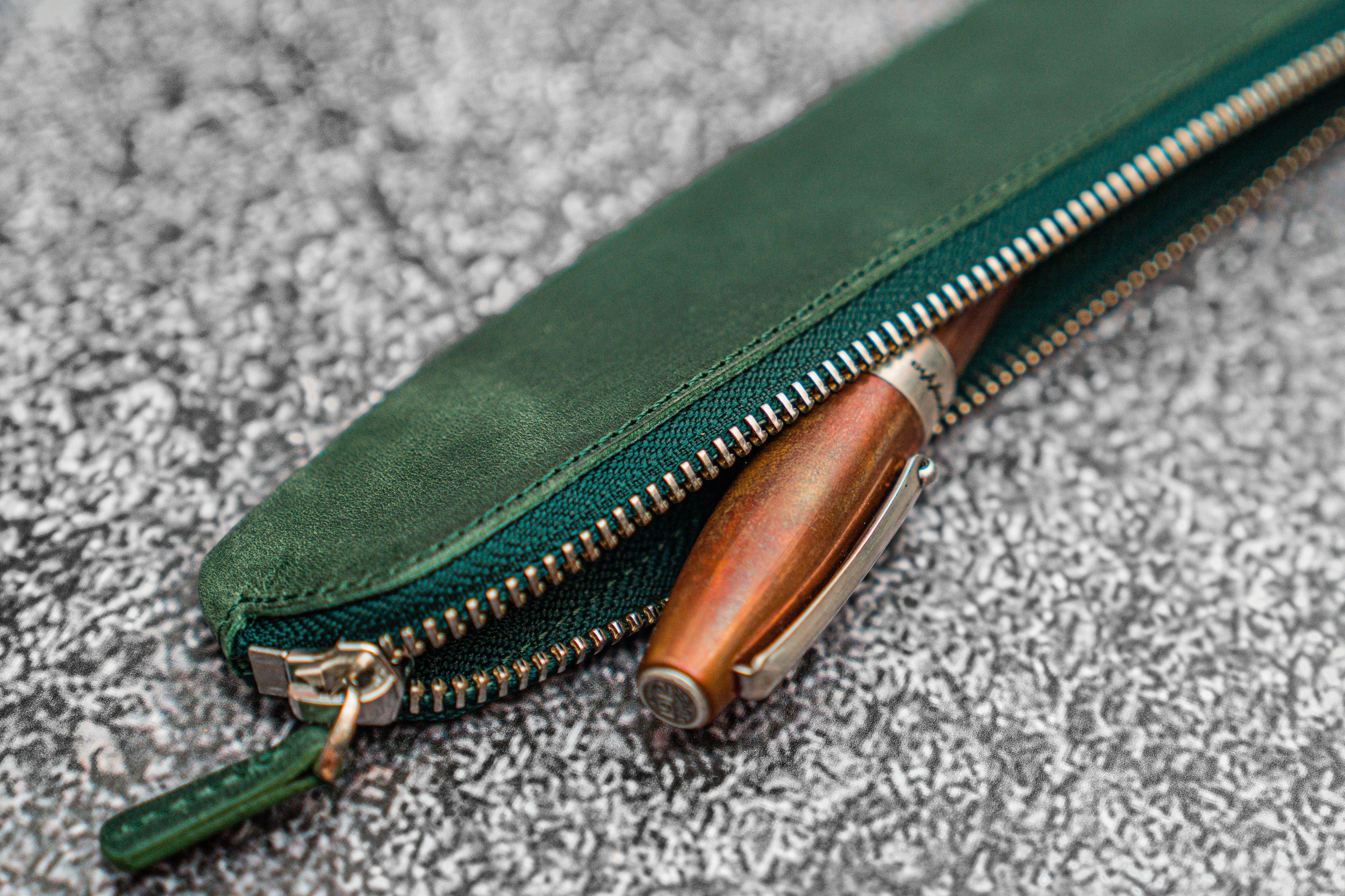 Leather Zippered Single Fountain Pen Pouch - Crazy Horse Forest Green